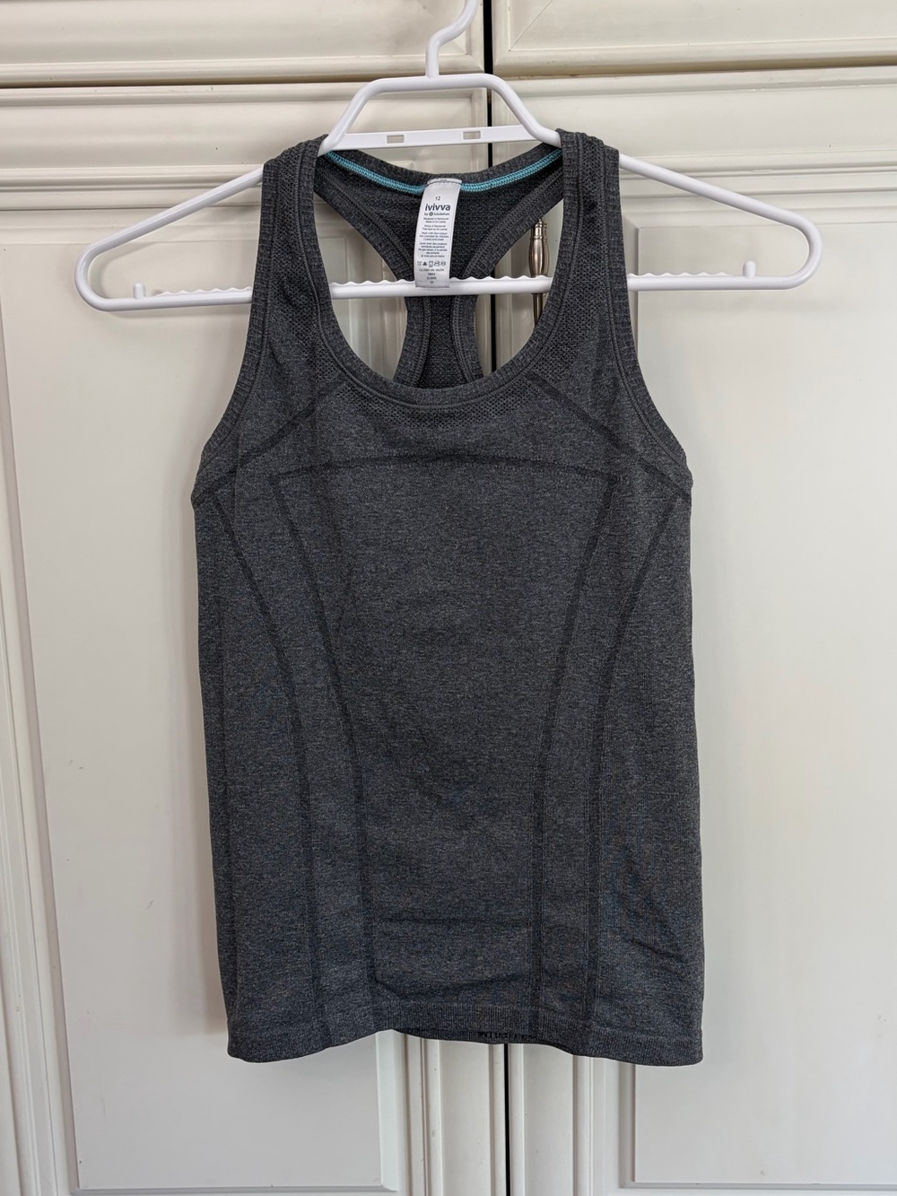 Ivivva by Lululemon Fly Tech girls tanktop